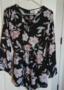 🌸ROMANTIC🌸 Bell-Sleeve Floral Romper